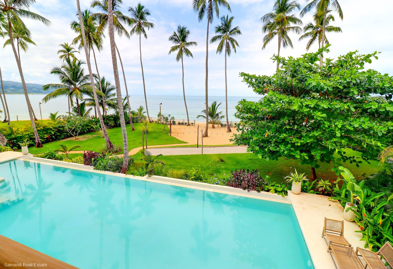 7-Bedroom Beachfront Villa in Playa Bonita, Las Terrenas