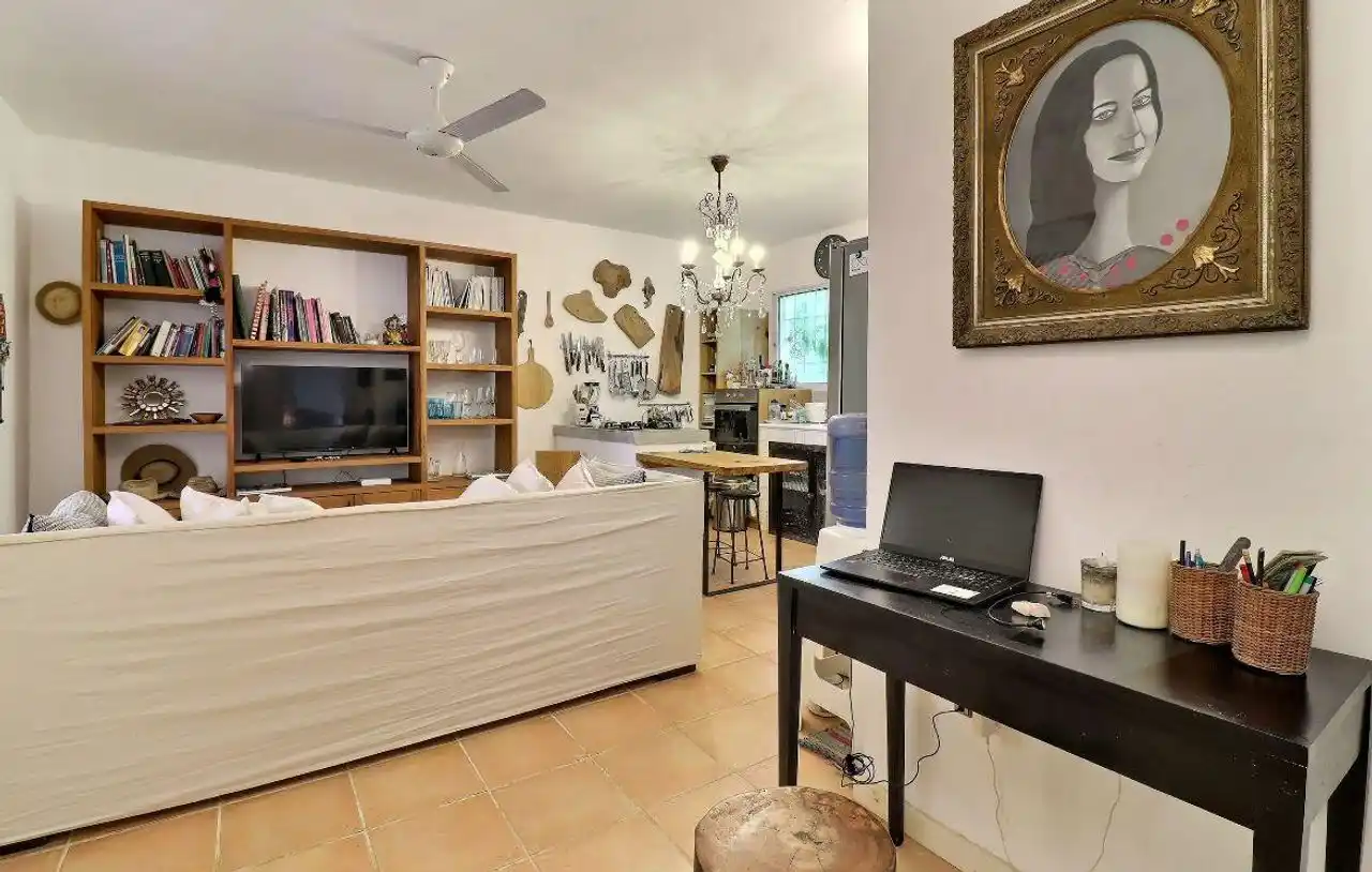 Listing image 15