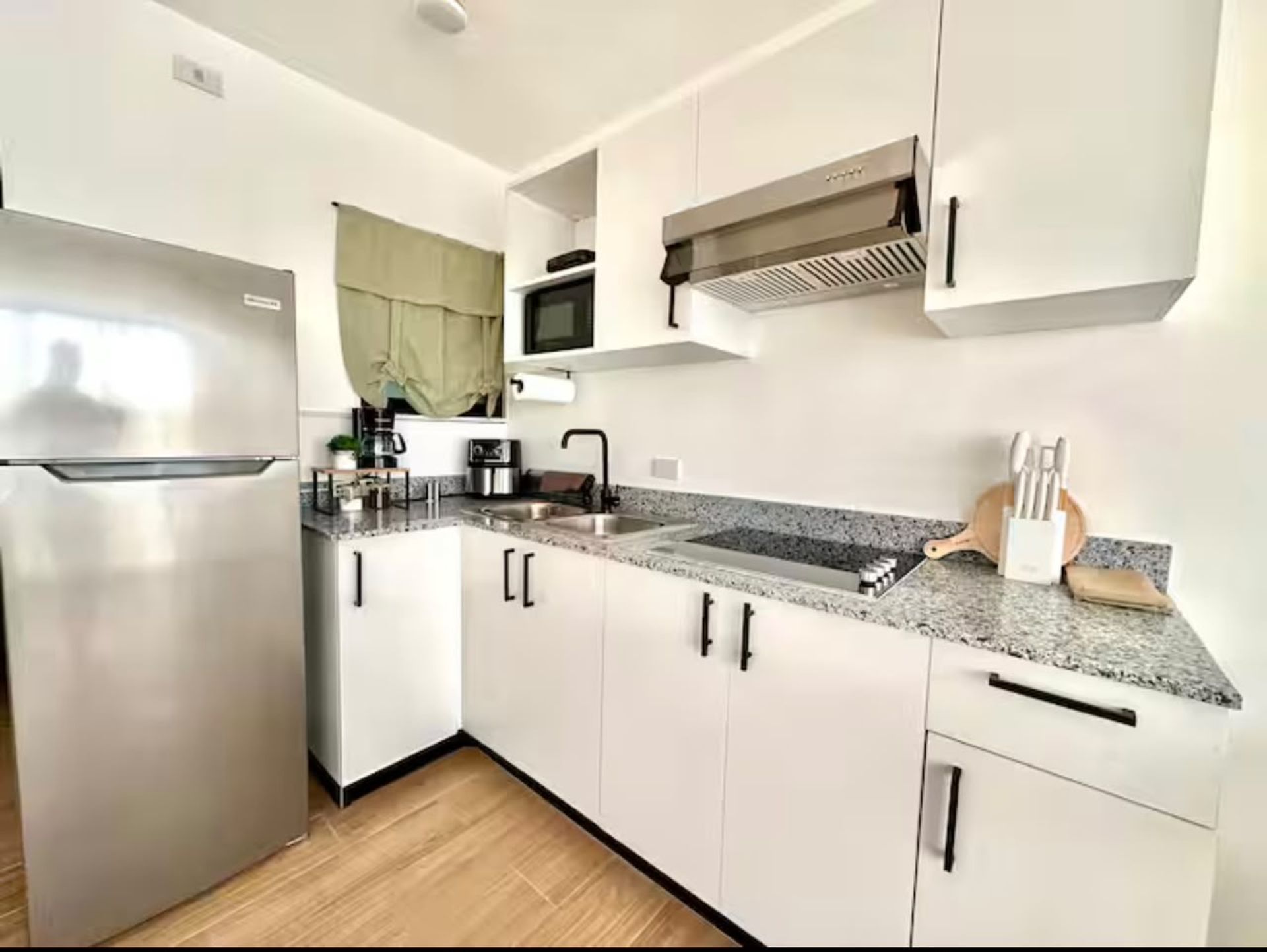 Listing image 5