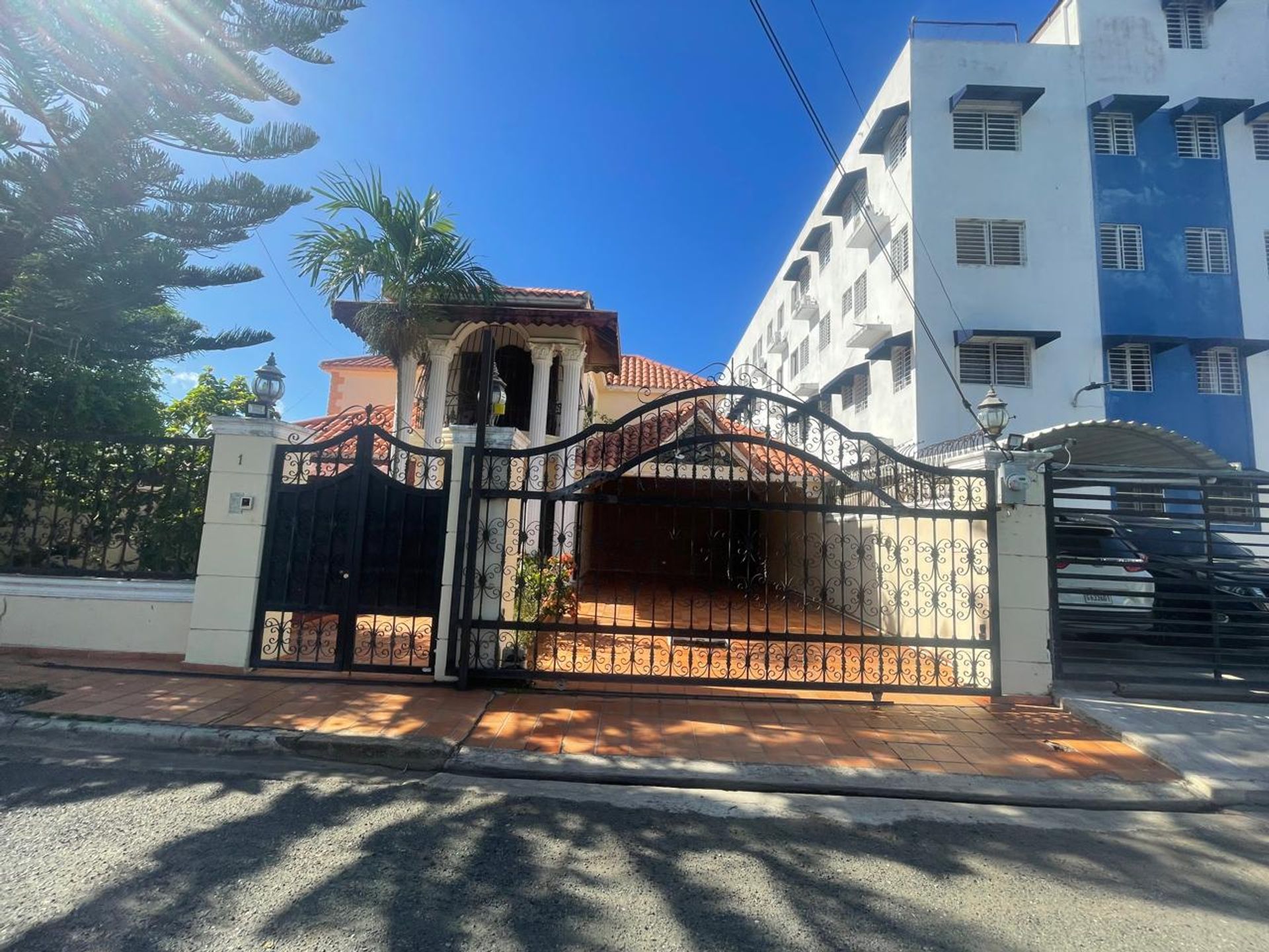 Listing image 1