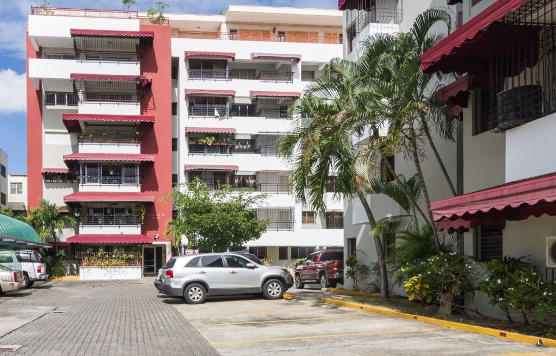 Listing image 1