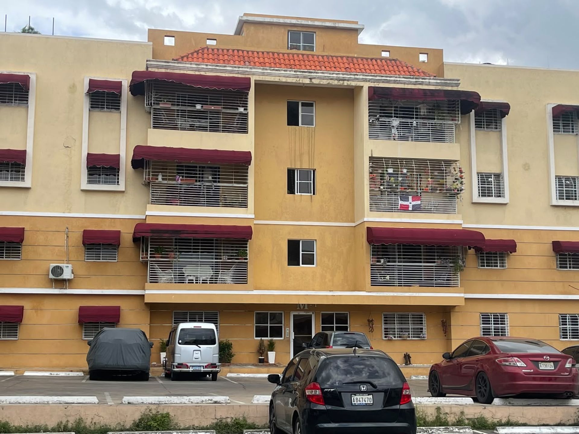 Listing image 1